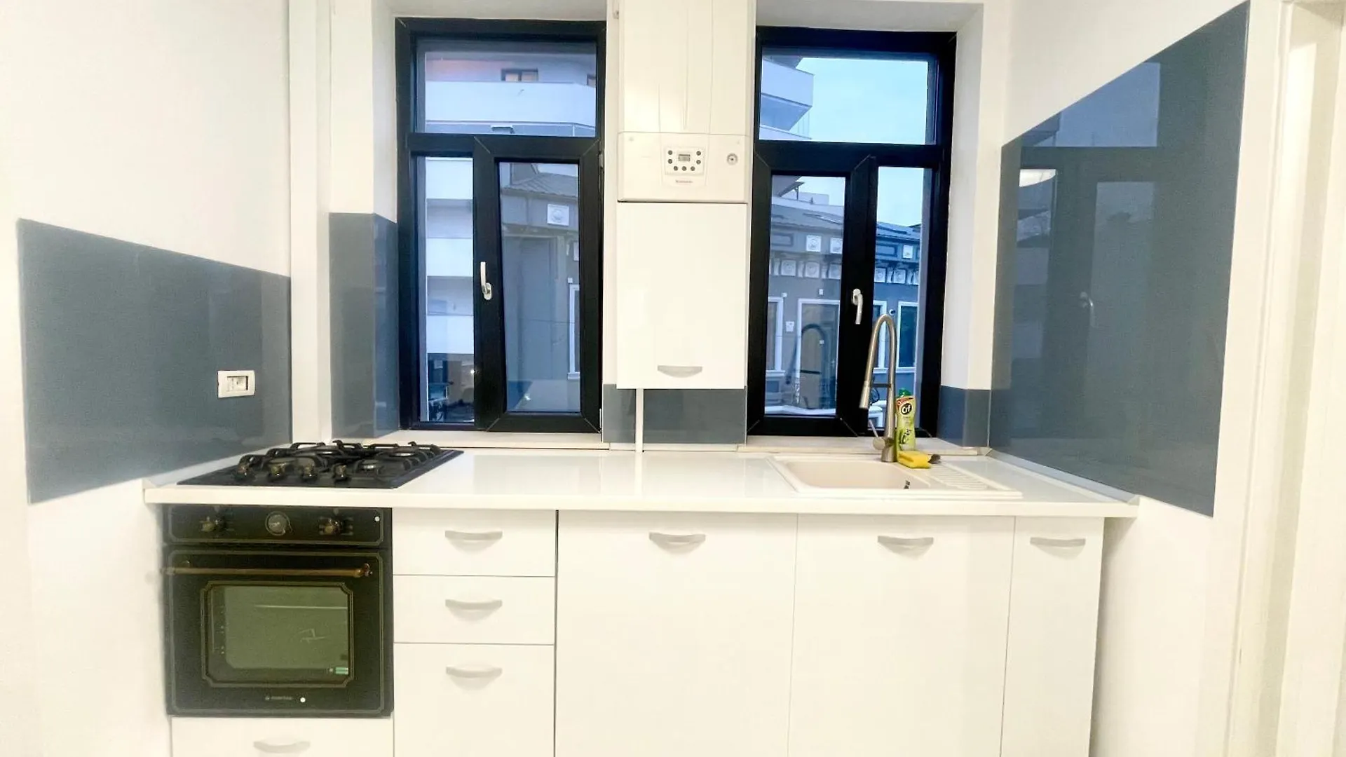 Studio 9 Bucharest Apartment